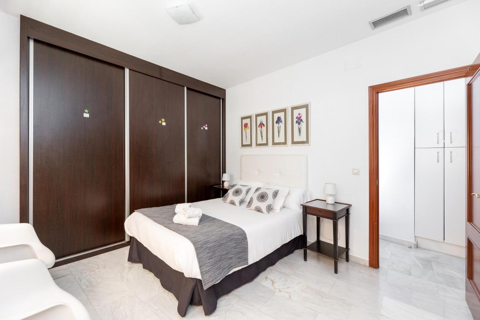 Apartamento Adultos Centro Nueva De La Virgen 2 Free Parking Гранада Екстериор снимка