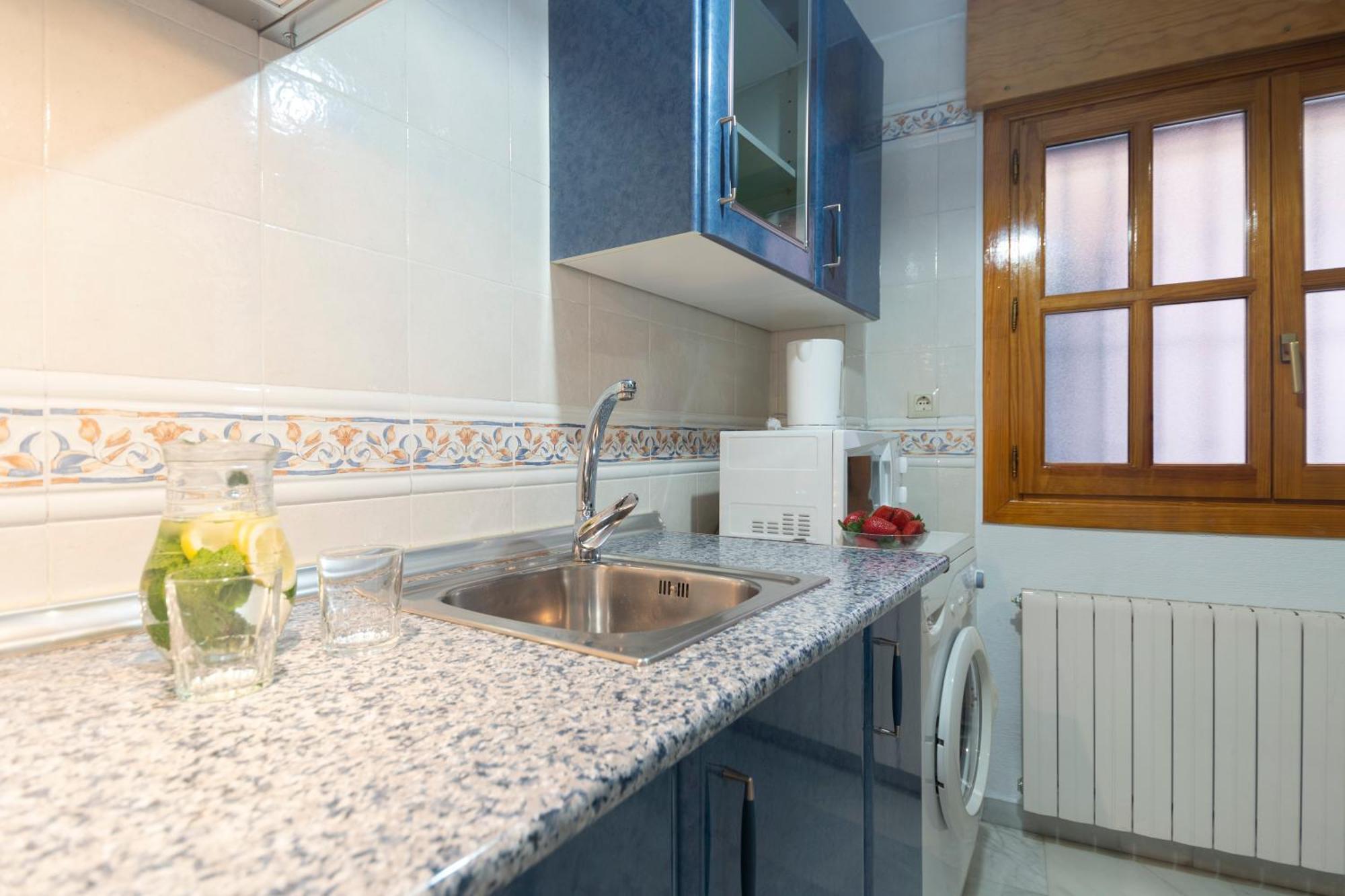 Apartamento Adultos Centro Nueva De La Virgen 2 Free Parking Гранада Екстериор снимка